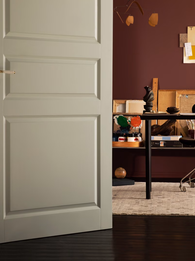 Bold usage of colours creates a warm and cosy atmosphere