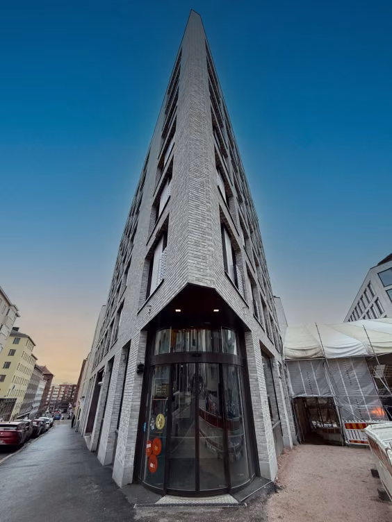 Lyyra building