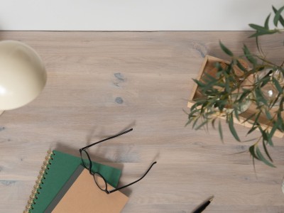 How to wax wooden table