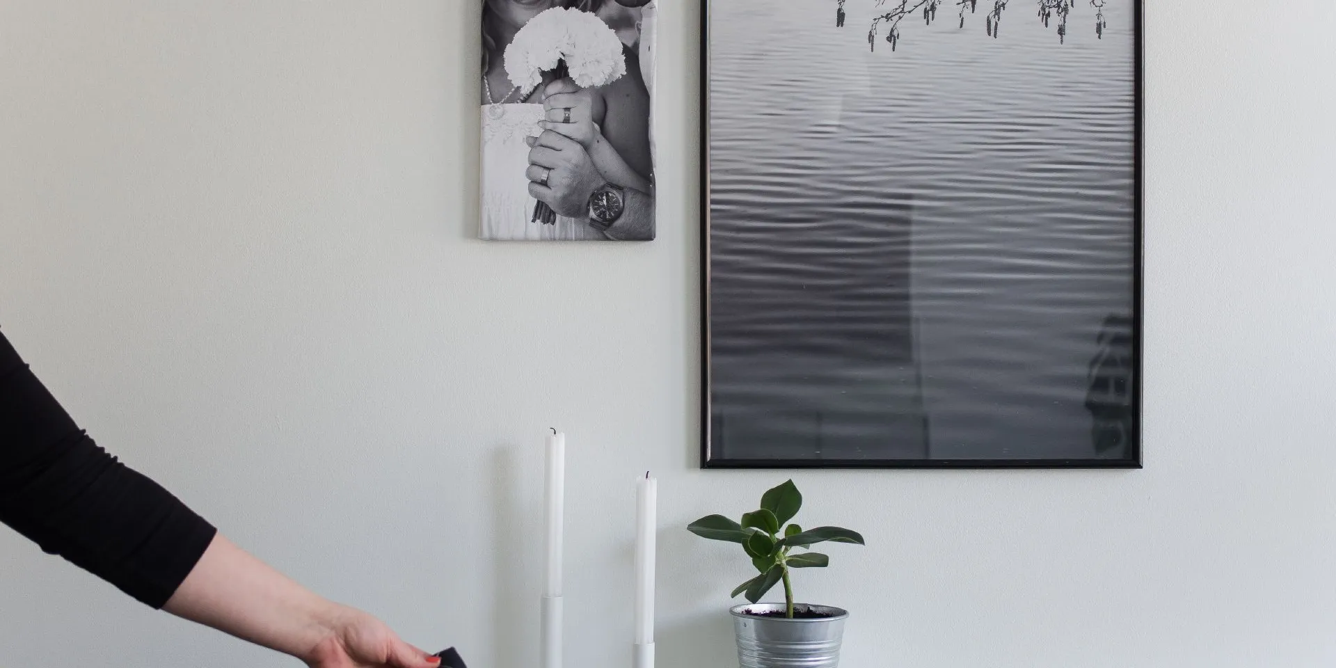 livingroom wall with paintings